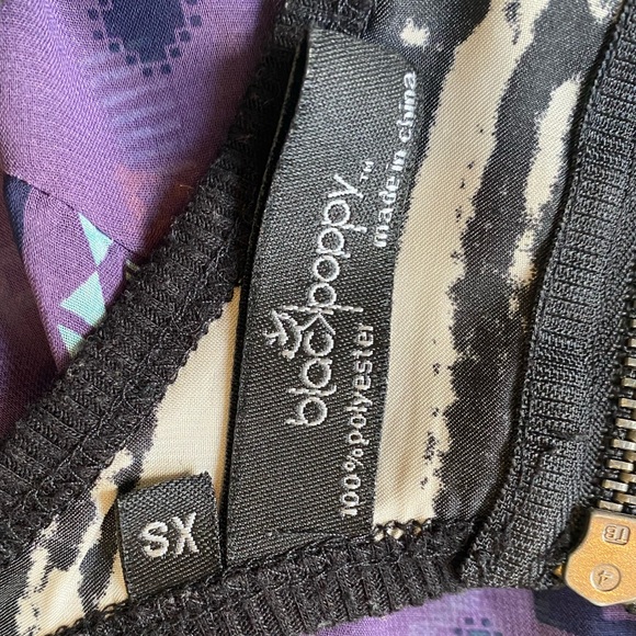 Black Poppy - Racerback Flowy Tank Top - Picture 5 of 5